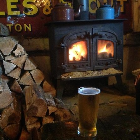 The Nags Head Inn Abercych Exterior foto